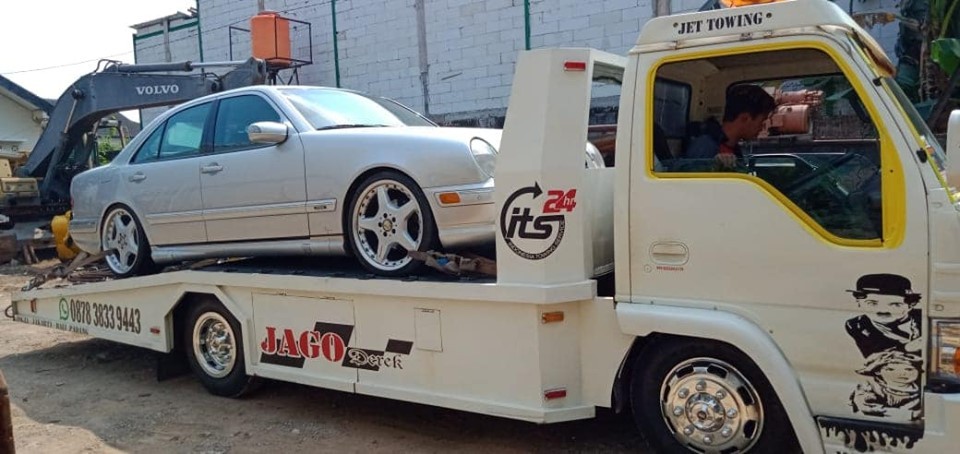 DEREK TOWING MOBIL MURAH JOGJA 087838339443