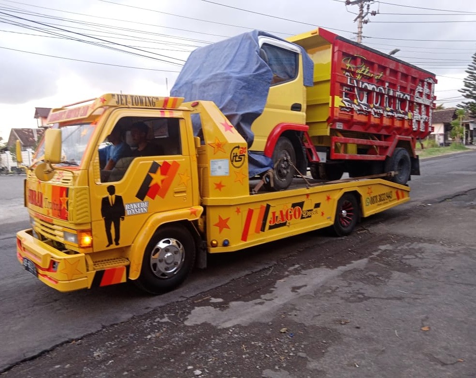 Jasa derek mobil terdekat di Yogyakarta|Jasa derek Yogyakarta 085101189443